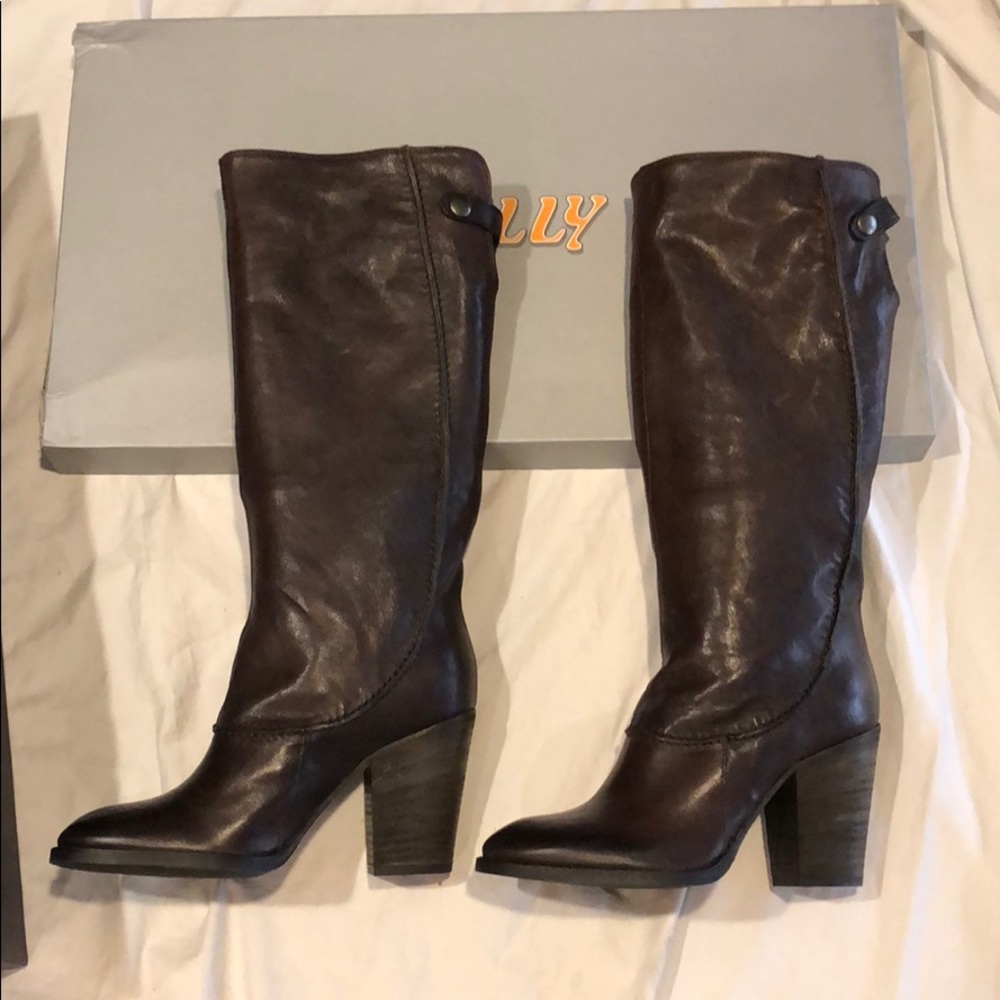 NWB buttery soft Italian leather dark brown boots